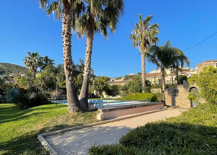 Les Deux Mas * ボルム・レ・ミモザ