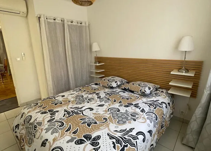 Les Deux Mas * ボルム・レ・ミモザ